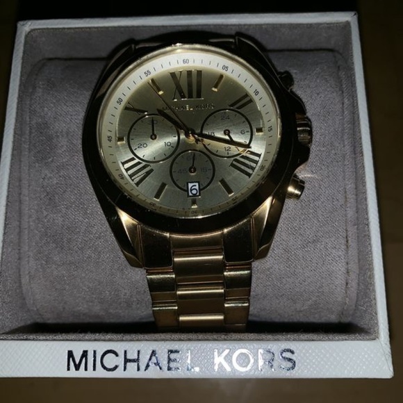 Watch (women’s)